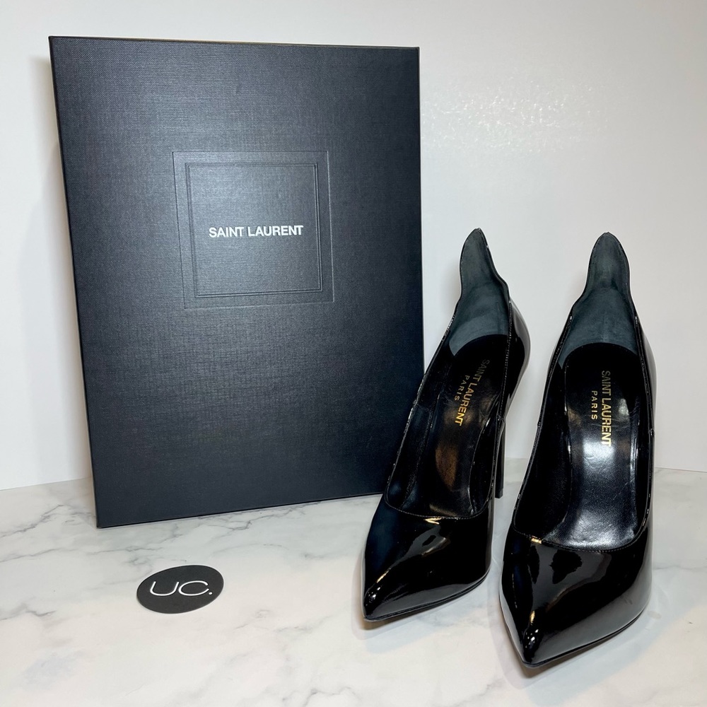 Saint Laurent Black Patent Pumps. Size 37.5. Fits a US 7-7.5. 🖤